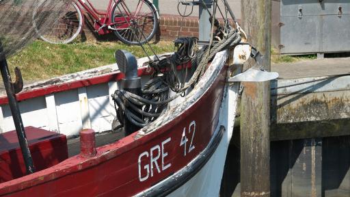 am Hafen von Greetsiel