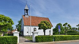 230531-05v Gredstedbro - an der Kirche (leider nur von außen)