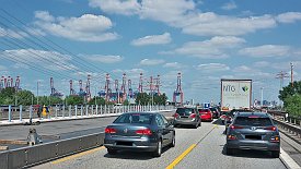 230527-06v entlang der A7 - immer wieder Stau