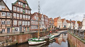 231031-26v Stade - Stadtbummel am Nachmittag, Hansehafen am Fischmarkt