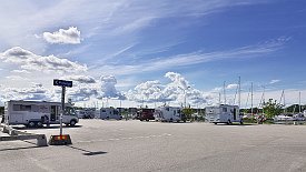 230830-25v Mariestad Hamn - am Stellplatz