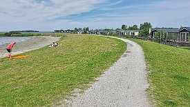 240526-06v Lauwersoog (NL) - Spaziergang am Strand ...