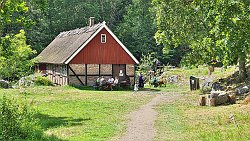 240817-082v Hallamölla Vattenfall - Wasserfall und Mühle ...