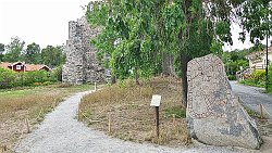 240823-19v Sigtuna - Bummel durch die mittelalterliche Stadt, Reste (Ruine) einer Kirche